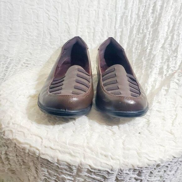 Easy Street Brown Slip-on Shoes Size 11W - Picture 1 of 6